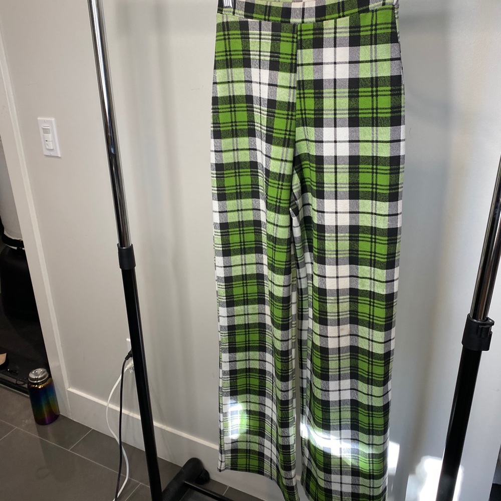 PRETTY LITTLE THING FLARE PANT